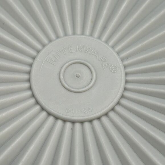 Vintage Tupperware Servalier Bowls Set 4 Sunburst Lid Seal Pink Aqua Almond Blue - Picture 15 of 16